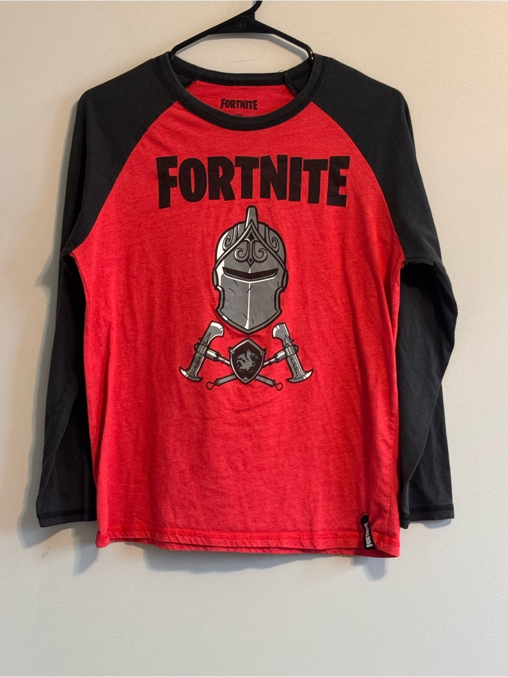 Fortnite Youth 18/20 Red Black Knight Long Sleeve Raglan Graphic Shirt
